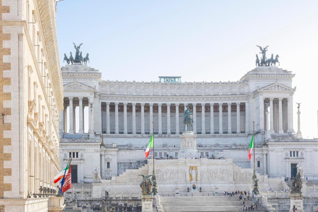 ローマAmazing Vista Piazza Veneziaアパートメント エクステリア 写真