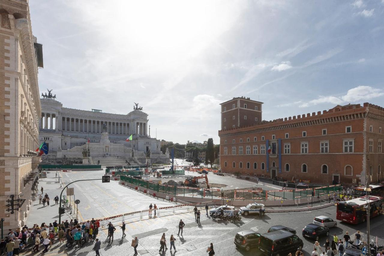 ローマAmazing Vista Piazza Veneziaアパートメント エクステリア 写真